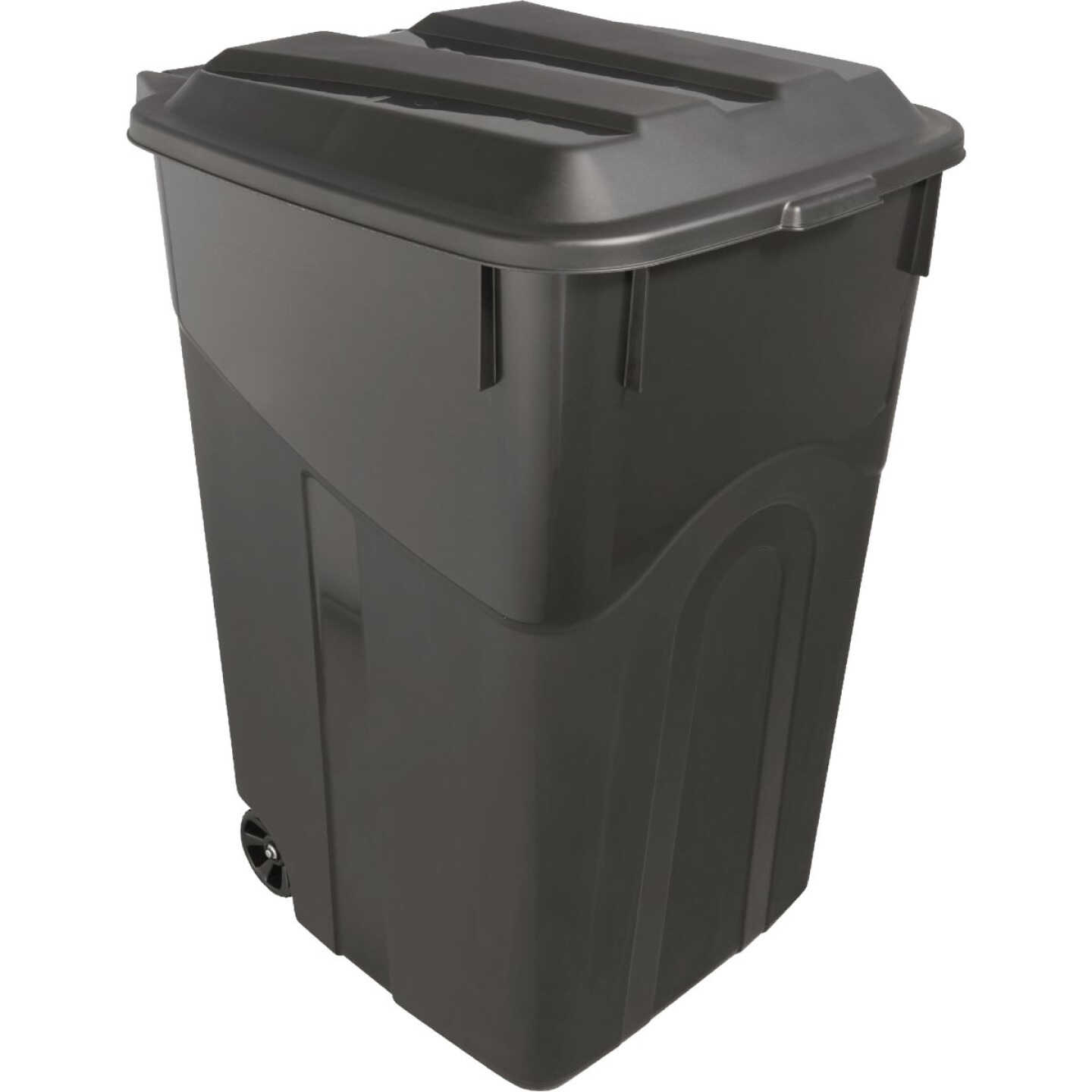 United Solutions RM134501 Trash Can, 45 gal Capacity, Pla